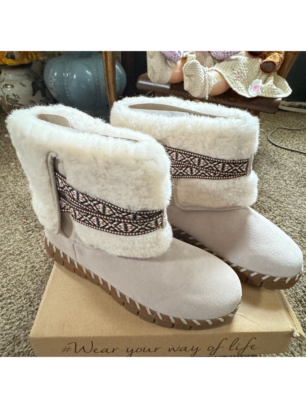 NEW Muk Luks Women’s Genuine Suede Footwear - Size 8 - Picture 4 of 10